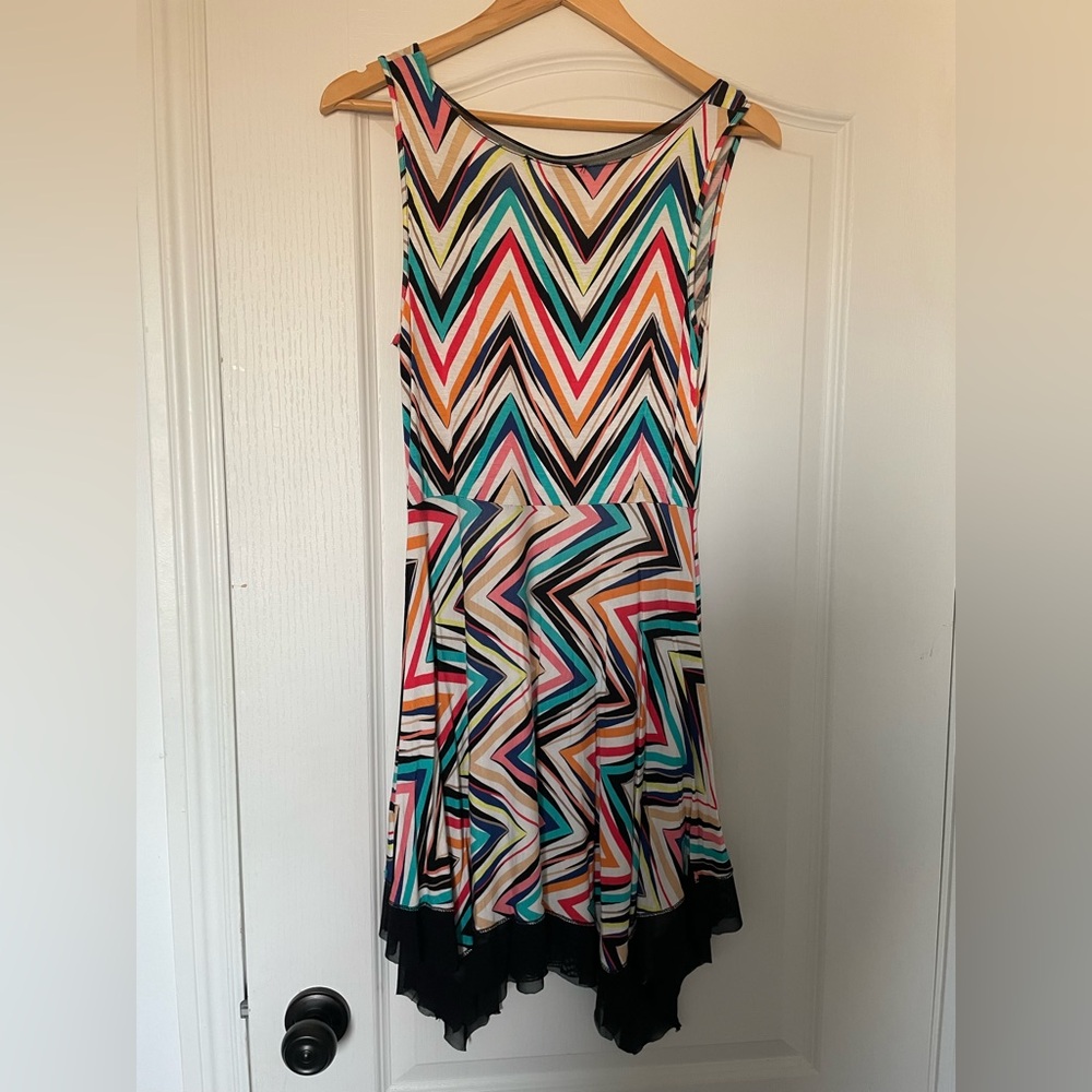 Colorful Chevron Pattern Dress - Picture 4 of 4